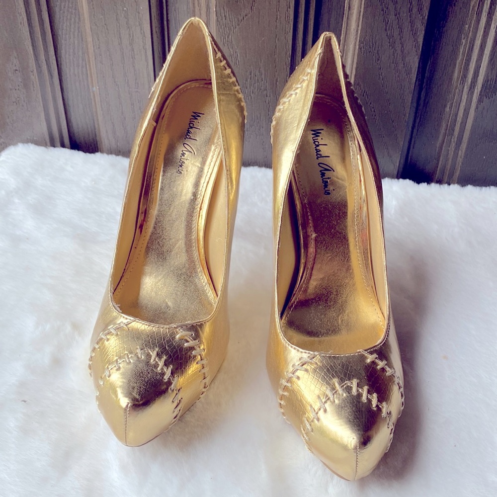 MICHAEL ANTONIO CLOSED TOE PUMP (BRAND NEW )